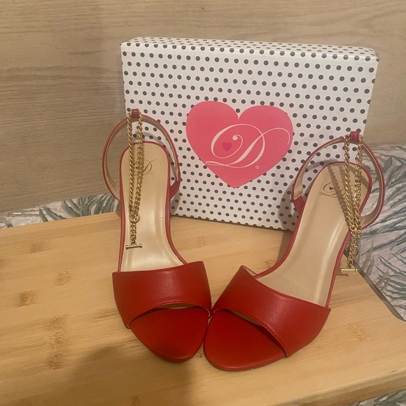 Grab this lovely pair of sexy red heels for that special occasion. Brand new - Picture 3 of 6